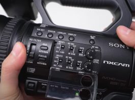 Cara Menyambungkan Mic Jack Audio Kecil ke Camcorder SOny NX100